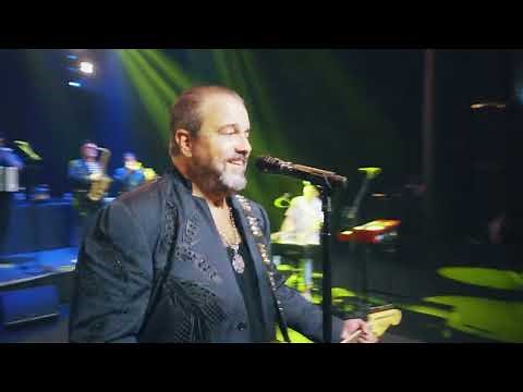 Dance The Night Away // Live From The #EnEspanol Tour