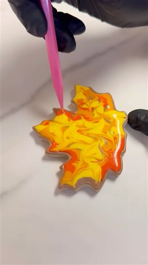 Whimsical Autumn Leaves Cookie 🍁🍂 #halloweencookies #cookies #spooky #autumn #autumncolors #baking