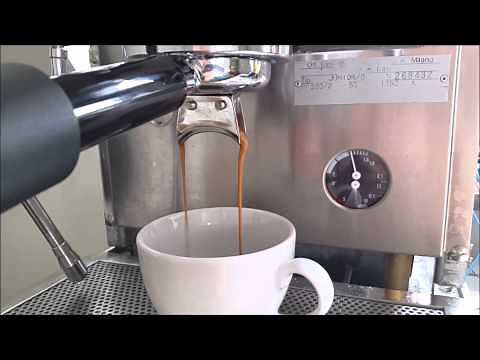La Cimbali Junior M21 Pump test