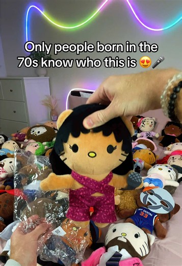 Who Is This Artist? Selena Quintanilla Quiz for 70s Kids