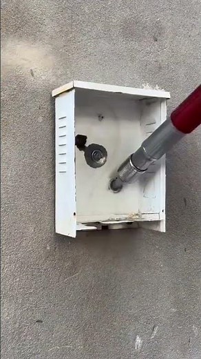 How to Remove a Stuck Lock Cylinder Quickly | Easy DIY Repair