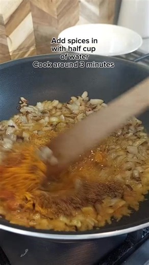 3.3K views | This keema recipe is super quick easy and delicious Its always a hit in my home You can add any veggies you like even mushrooms I usually add garlic and ginger paste but I used fresh garlic and ginger this time since I didnt have any paste Ive written the recipe in the video so you can read along while you watch Give it a try and let me know what you think asmrsounds keema easylunch delicious easyrecipe | Tony DIY | Facebook