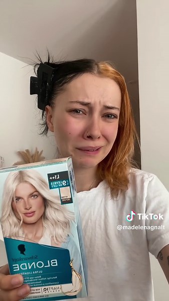 Split Hair Dye Transformation: DIY Black to Blonde at Home