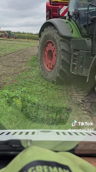 Fendt 942: La Potencia de la Agricultura Moderna