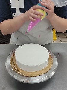 take 2 om the layered whipped frosting.....again not what i thought it would do but still pretty and not muddled out! #cakedecorating #cake #rainbow #fyp #cakes