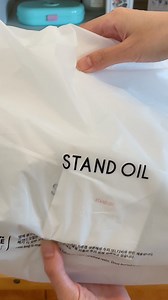 Joey Bag Mini กระเป๋าขนาดกะทัดรัด ที่สามารถสะพายได้หลายแบบทั้งสะพายไหล่และแบบคาดตัว ใส่ของได้เยอะ ใช้ง่ายได้ในทุก ๆ วัน | Stand Oil Official_ThaiIand