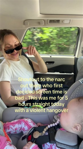 Mamas Tired: Funny Toxic Screen Time Hangover Story