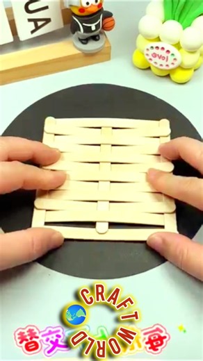 Simple Craft | Make a mini wooden fan using popsicle sticks! #diy #crafts