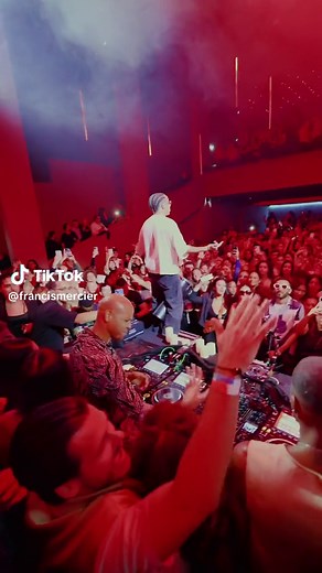 Francis Mercier Live Performance in Paris