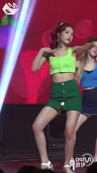 Red velvet red flavor dance mirrored