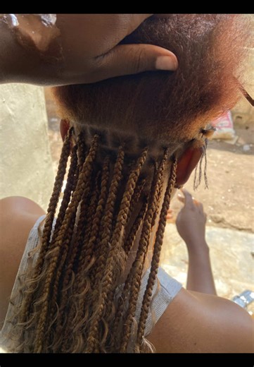 How to Transition from a Pixie Cut to Knotless Braids