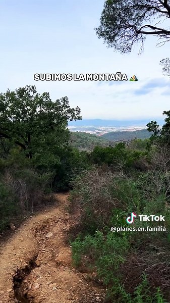 Ruta Can Coll: Explorando Forat del Vent en Collserola