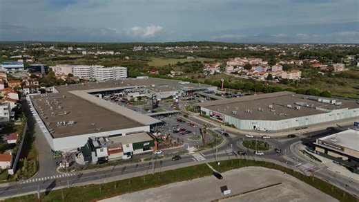 8K views · 120 reactions | Velika zahvala Pula City Mall na ovogodišnjoj financijskoj donaciji koja će nam svakako olakšati svakodnevno djelovanje. <3 Lijepo je kada tako renomirano ime postane naš redovni donator, ali isto tako i znak da radimo dobro i kvalitetno, te je naš rad prepoznat i sa njihove strane. A za sve one koji žele podržati naš rad i rad Udruge, barcod za donaciju u komentaru.  | Pulska svakodnevnica - Fotografije i zanimljivosti | Facebook