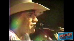 La regañona, de Lupe Esparza. Bronco en vivo, Palmetto, Florida. Abril 1990. Escucha toda la musica de Bronco y los grupos que sonaban en esa época , solo en mi radio, es gratis. http://www.elquintobronco.com/ | Aurelio Esparza El Quinto Bronco