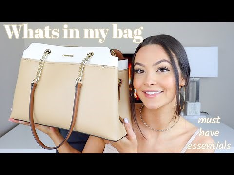 WHATS IN MY BAG 2021 *must have essentials*