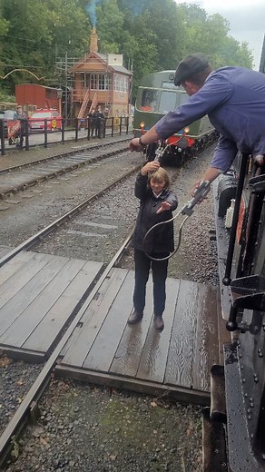 7714 Token exchange at Highley Severn Valley Railway's Autumn Steam Gala 20-9-25 #Steam #Steamlocomotive #Railway #Train #Heritagerailway #PreservedRailway #SVR #steamtrainsofbritain | Daniel Pearce