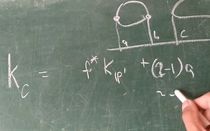 计算超椭圆曲线的典范除子，reid用加权射影空间解释//代数曲线