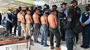 748K views · 26K reactions | La Mara Salvatrucha, comúnmente conocida como MS-13, es una banda criminal internacional que se originó en Los Ángeles, California, en la década de 1980. ❗️ESPECIAL: EL IMPERIO DEL CRIMEN Todos los jueves a partir de las 2:15 PM MEX Todos los martes a partir de las 14:15 HS ARG #CrónicasDeLaMafia #ElImperioDelCrimen #Historia #History | HISTORY | Facebook