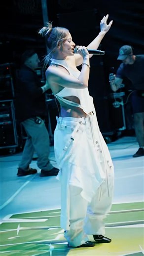 705K views · 10K reactions |  DJ Project s-a unit pentru prima dată în istoria Forza ZU cu Oana Matache. Știi că unele iubiri nu se uită niciodată. De ale tale amintiri, Forza ZU nu vrea să se despartă. #ForzaZU #ForzaZU2025 #Timișoara Consiliul Judeţean Timiş | Radio ZU | Facebook