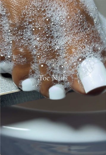 When in doubt, do white polish on your toes 😍 #purplishbeautystudio #toes #toenails #whiteyoes #whitepolish