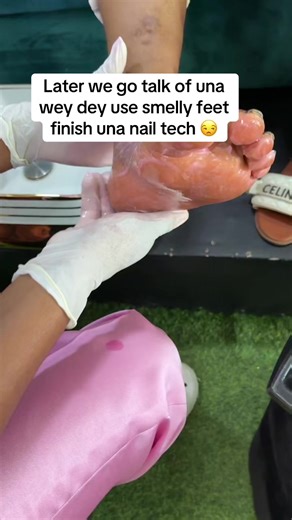 How Pedicures Help Prevent Foot Odor