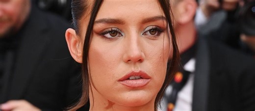 Adèle Exarchopoulos nous confie la seule question "valable" qu'elle se pose sur son fils - Psychologies.com