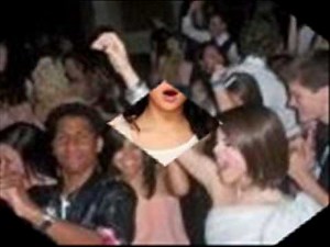 selena gomez- falling down