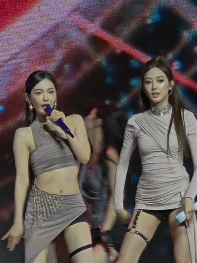 aespa -Supernova #aespa #에스파 #aespa_SYNK_COMPLaeXITY #SYNK_COMPLaeXITYinMEXICO_CITY @aespa official