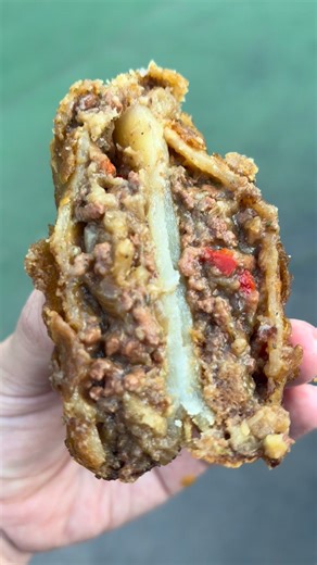 Holly Tree fish and chips in Blackburn sell the legendary John Bull! A decent chip shop too! * Address: 6 Pinewood, Blackburn, BB2 SAD, * #Blackburn #Chipshop #JohnBull #fishandchips #foodreview | Jeremy's Food Tour