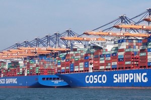 COSCO dividió un servicio y añadió más capacidad en la ruta Transpacífico