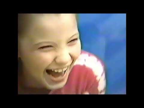 Chuck E. Cheese Laughing Kids Commerical (2001)