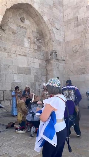 Broken Walls, Drumming at the Jaffa Gate in Jerusalem! We Are One.. River of Life.. Holy One. | Broken Walls