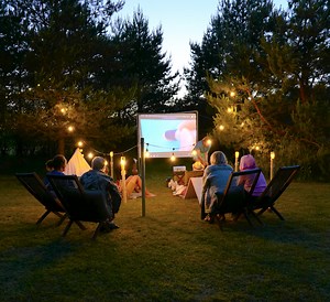 Transform Your Backyard into an Outdoor Cinema | Green Bean