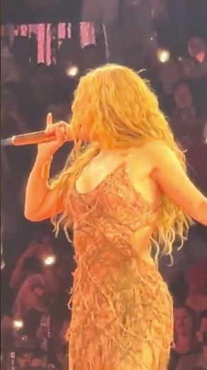 POV: front row for Hips Don't Lie in Boston 💃 #shakira #hipsdontlie #shorts #live #concert