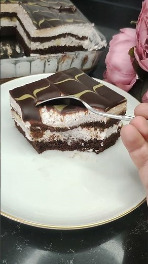 Whoever eats one slice wants another 👌A fresh cake recipe in a large glass pyrex 👌