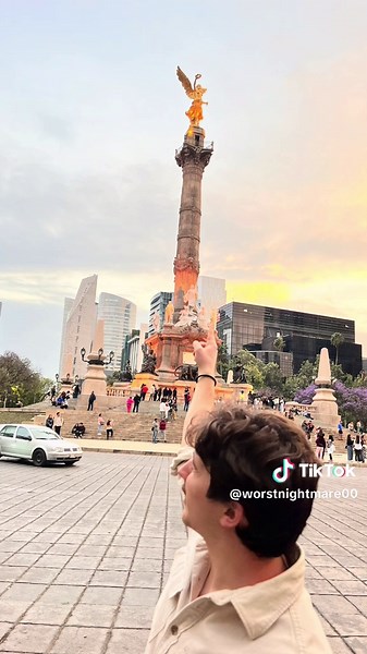 worstnightmare00 (@worstnightmare00)’s videos with Blue Danube Waltz - London Symphony Orchestra