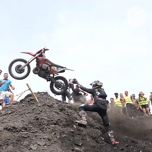 1.8M views · 10K reactions | #extremeenduro | Extreme 3 Footage from last sunday... Enduro Mszana #hardenduro #enduro #dirtbike #action #hillclimb | Enduro DKA | Facebook