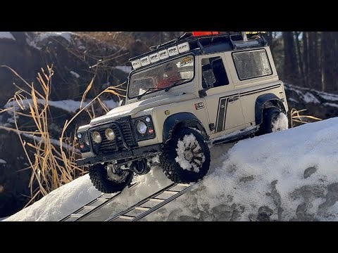 1/10 Scale LAND ROVER DEFENDER D90 2015 RC4WD Gelande II Winter Off-Road driving 4X4 RC Car