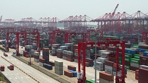 China’s exports surpassed expectations in November, fueled by strong shipments to markets outside the US as manufacturers strengthen global trade links to offset the impact of President Trump’s steep tariffs https://reut.rs/4aBsDyo | Reuters