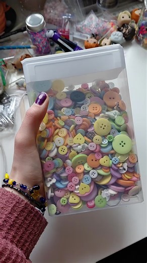 button crafts!!! I love cute buttons especially when I can make them into things!!! #buttonaccessories #buttonhairclips #buttoncrafts #funkyaccessories #buttons