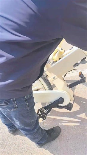 DESIGN MAGIC: The Full-Size Bike That Folds Like an Origami 🚲