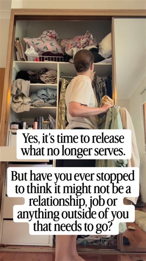 As this 9 year of the Snake comes to a close, it feels like we are all being asked… or honestly, shoved 😂🤣… into a final corridor of release. A final shedding.A final clearing. A stripping back of everything that cannot come with us into 2026. And when this energy moves through our lives, it’s so tempting to look outward. To think we need to change the job, end the relationship, walk away, block something out, rearrange the pieces. External releasing feels productive. It feels decisive. It fee