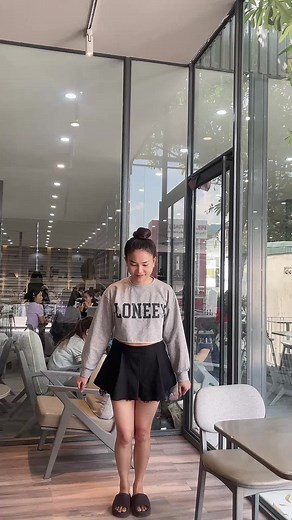Hướng dẫn tạo dáng chụp ảnh với xe hơi, dáng cuối là đỉnh nhất. Các nàng nhất định phải có ảnh đẹp #mcVanHa #huongdantaodangchupanh #huongdantaodang #chupanh #xh