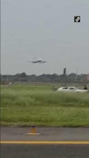 Patna-Delhi SpiceJet flight makes emergency landing after engine catches fire mid-air
