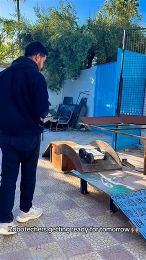 Club FSM RoboTech on Instagram: "Robotechers getting ready for tomorrow!!🙌🏽 #fsm_robotech #powered_by_intellect_driven_by_values #preparation #robotics #arduino #fsm"