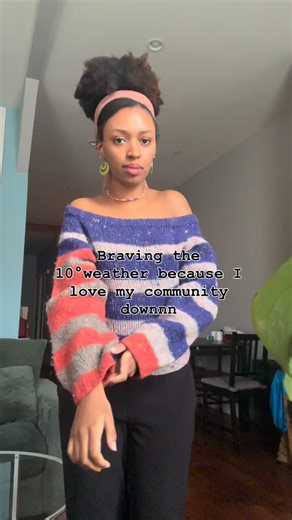 KNOT OKAY CLUB 🫶🏾 on Instagram: "y’all really showed out for us over the weekend! sending a big THANK YOU to everyone that joined our first outing of 2026 🫶🏾💐 last weekend our NYC chapter viewed the works of black textile artists, Faith Riggold, Dawn Williams Boyd, and Kandy G Lopez! we loved seeing all the new and returning faces, and can’t wait for next time 🥰 Where to find KOC next: Join us for a craft circle, fashion shows, and yarn shopping at Vogue Knitting Live this Saturday, Januar