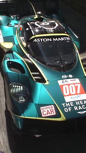 The Aston Martin Valkyrie LMH charging up the Goodwood #FOS Hill. Cutting-edge aerodynamics, raw V12 fury, and endurance racing ambition on full display. Pure modern motorsport theatre! #AstonMartin #LeMans | Goodwood Festival of Speed