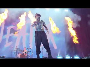 Falling In Reverse - Popular Monster live Sydney (16/03/2025)