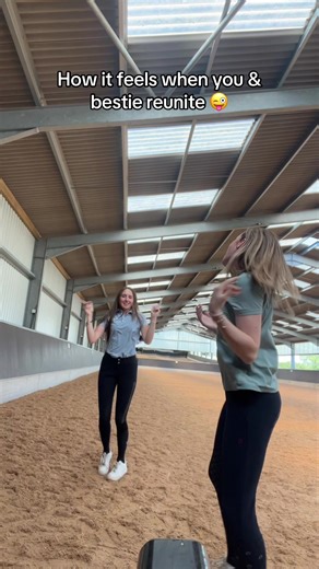 Your fave duo is back 🤭 @mia 💫