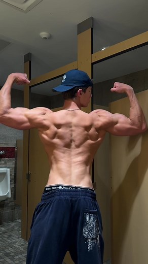 3 bags drizzilicious pre workout #gym #back #lean #cardio #natty | cardio